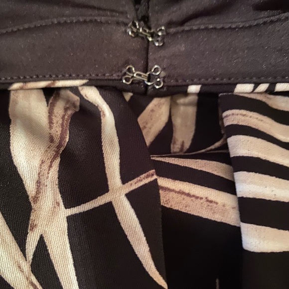 White House Black Market Print Top - Petite size M - Picture 4 of 5